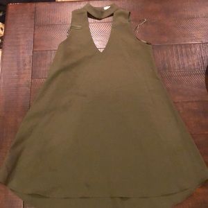 Gianni Bini V Neck Dress